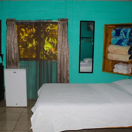 Cabinas Rio Celeste La Amistad Bed & Breakfast Luaran gambar