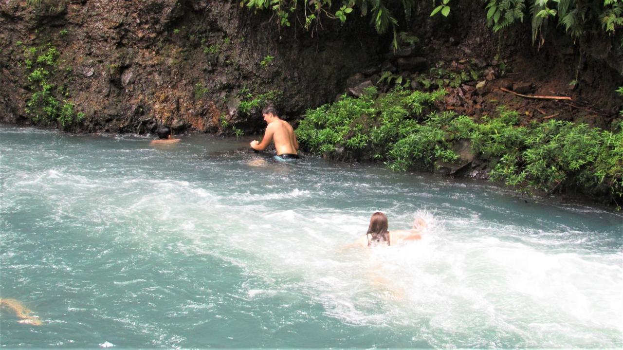 Cabinas Rio Celeste La Amistad Bed & Breakfast Luaran gambar