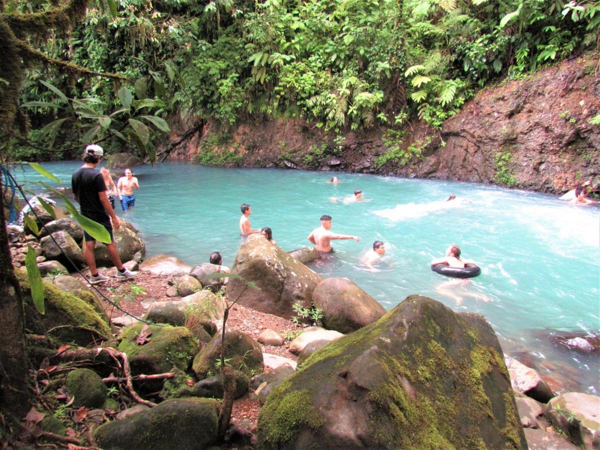 Cabinas Rio Celeste La Amistad Bed & Breakfast Luaran gambar