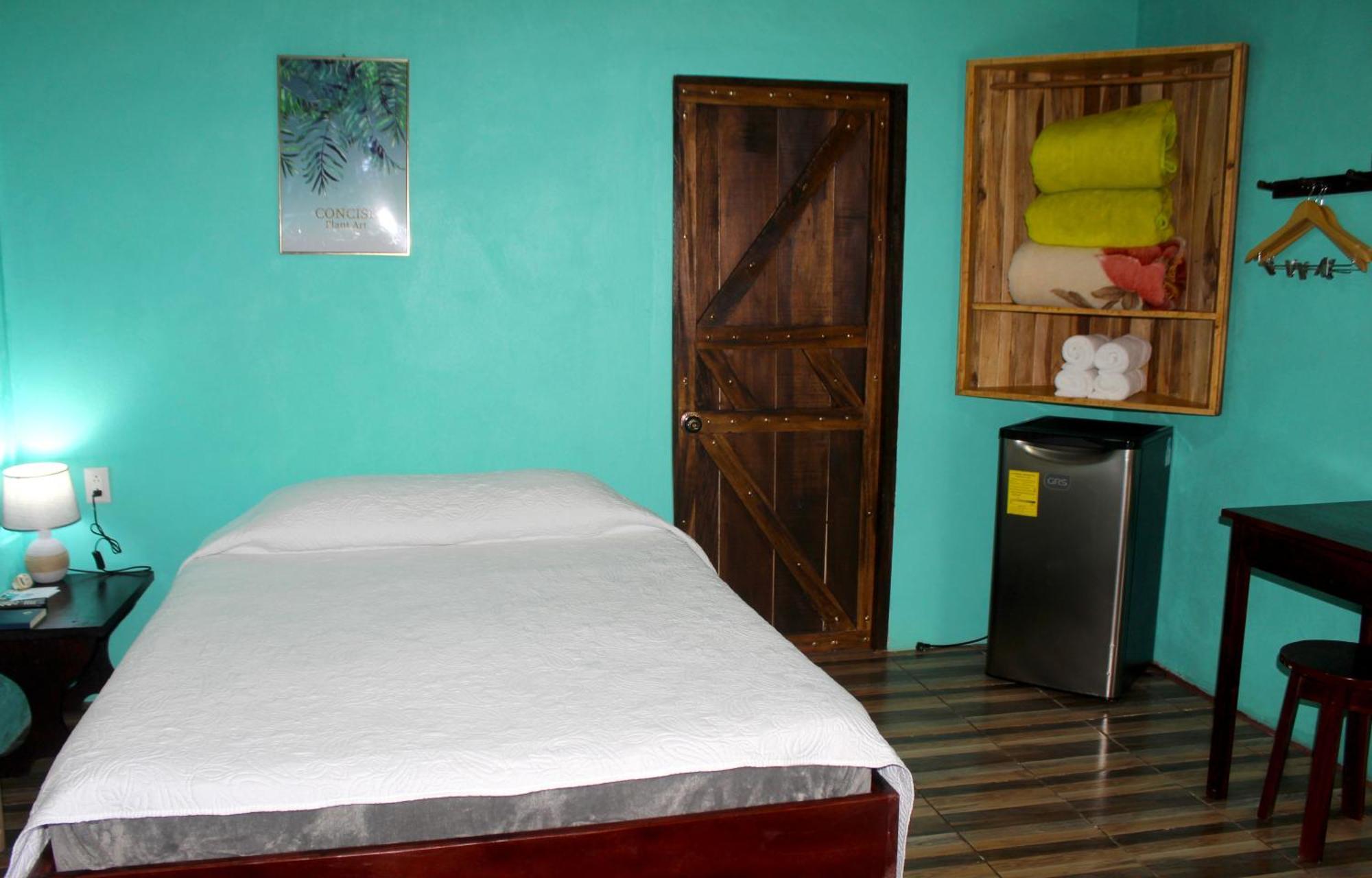 Cabinas Rio Celeste La Amistad Bed & Breakfast Luaran gambar