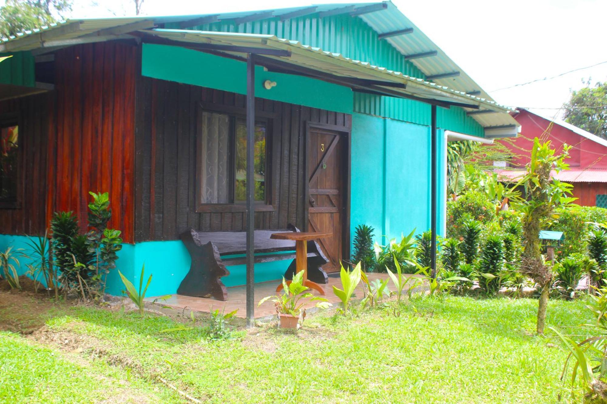 Cabinas Rio Celeste La Amistad Bed & Breakfast Luaran gambar