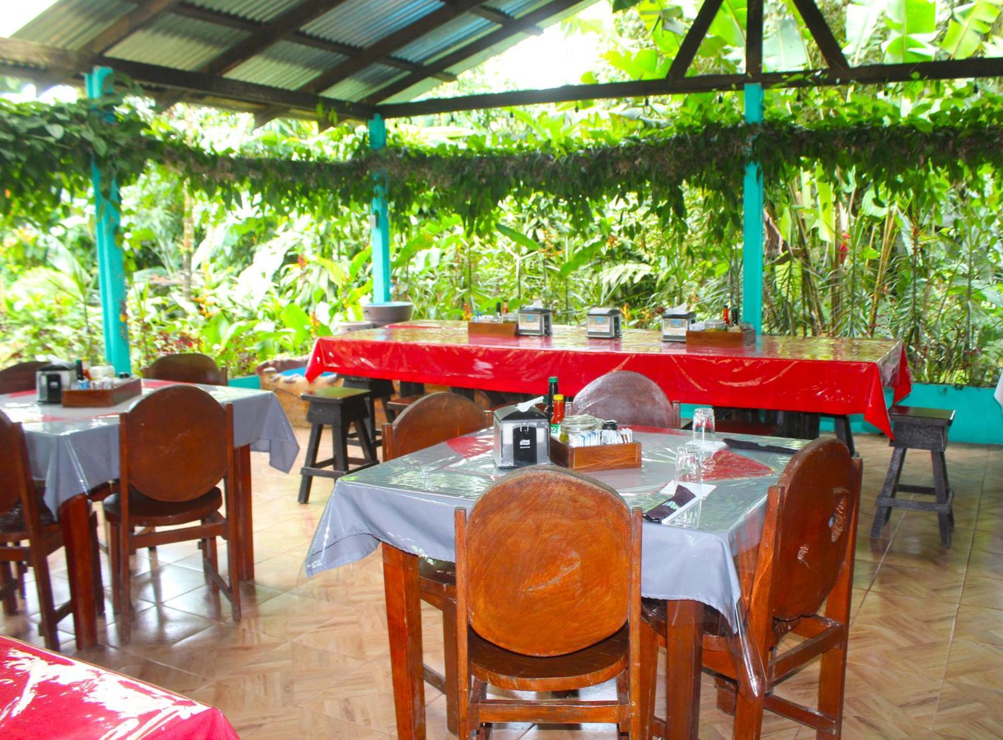 Cabinas Rio Celeste La Amistad Bed & Breakfast Luaran gambar