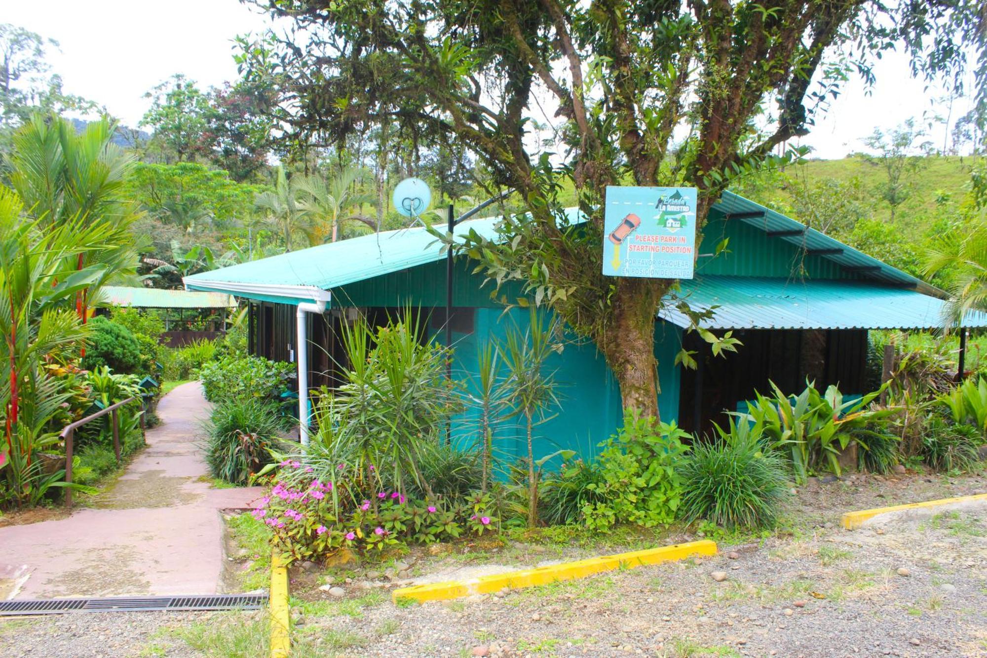 Cabinas Rio Celeste La Amistad Bed & Breakfast Luaran gambar