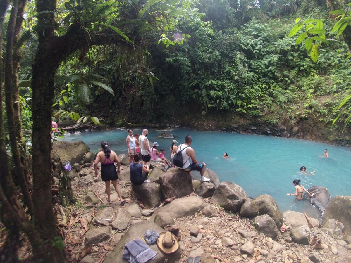 Cabinas Rio Celeste La Amistad Bed & Breakfast Luaran gambar