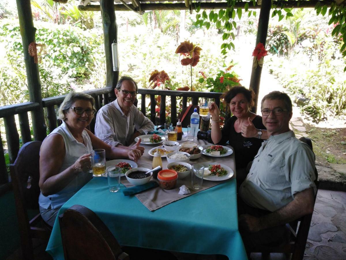 Cabinas Rio Celeste La Amistad Bed & Breakfast Luaran gambar