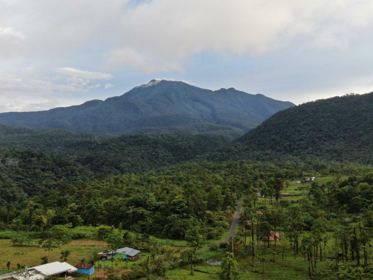 Cabinas Rio Celeste La Amistad Bed & Breakfast Luaran gambar